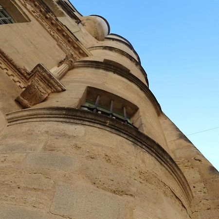 Uzes, Au Coeur Du Centre Medieval Le Logis Du Consul Un Bien D'Exception Du Xvieme Siecle Екстериор снимка