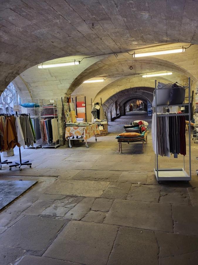 Uzes, Au Coeur Du Centre Medieval Le Logis Du Consul Un Bien D'Exception Du Xvieme Siecle Екстериор снимка