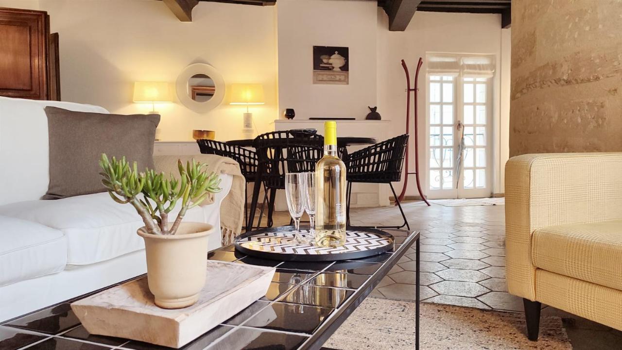 Uzes, Au Coeur Du Centre Medieval Le Logis Du Consul Un Bien D'Exception Du Xvieme Siecle Екстериор снимка